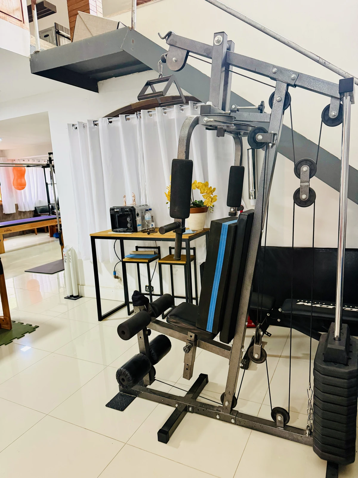 Equipamentos para musculação terapêutica e reabilitação